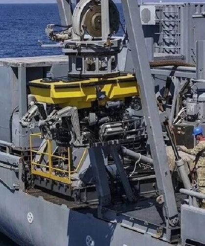 Silivri açıklarında batan geminin mürettebatını arama çalışmalarında bir cansız bedene ulaşıldı