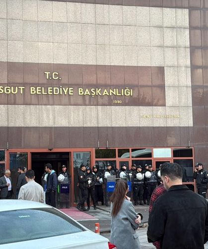 Etimesgut Belediyesi'ne yeni operasyon: Başkan yardımcıları dahil 25 gözaltı