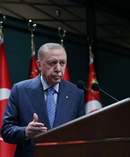Erdoğan: “Türkiye Cumhuriyeti’ni çok daha aydınlık yarınlara hep birlikte taşıyacağız”