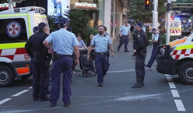 Sydney’deki bıçaklı saldırıda ilk belirlemelere göre 5 kişi öldü