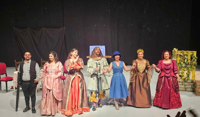 “Shakespeare'in Şen Kadınları” Mağusa'da sahnelendi