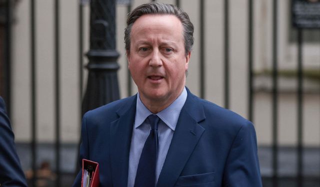 İngiltere Dışişleri Bakanı Cameron, ülkesinin İsrail'e desteğinin koşulsuz olmadığını belirtti
