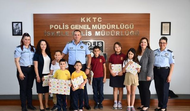 Girne ve İskele polis müdürleri, 23 Nisan Ulusal Egemenlik ve Çocuk Bayramı nedeniyle çocukları kabul etti