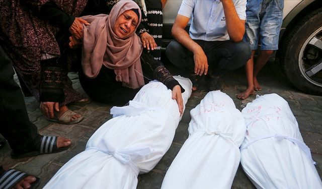 İsrail'in 281 gündür saldırılarını sürdürdüğü Gazze'de can kaybı 38 bin 443'e çıktı