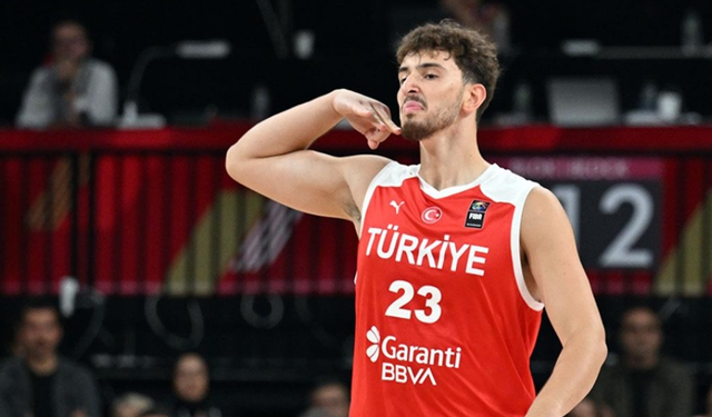 Milli basketbolcu Alperen Şengün'den Türk spor tarihine geçen anlaşma