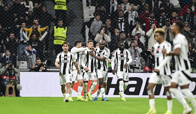 Beşiktaş rakibini ikinci yarıda bulduğu gollerle yıktı