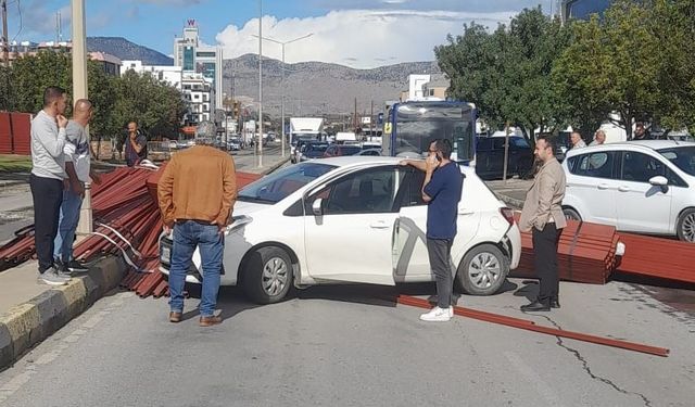 Ülke genelinde meydana gelen 3 trafik kazasında 4 kişi yaralandı