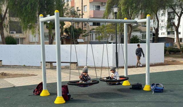 Gazimağusa’da park yenileme çalışmaları devam ediyor