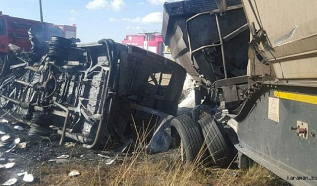 Güney Afrika'da trafik kazasında 14 kişi öldü