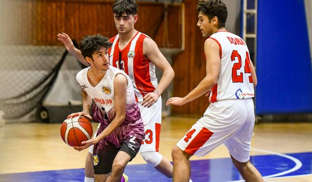 U 28 Erkeklerde KoopBank Gençlik galip