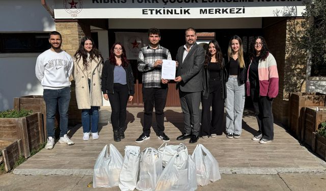 Dijital Kültür Derneği, Türk Çocuk Esirgeme Kurumu'na 350 kitap bağışladı