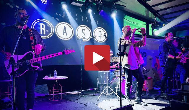 Grup Rast, Mod’da sahne aldı..