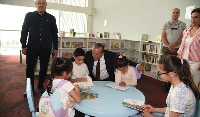 “Kültür Dairesi Ercan Uluslararası Havalimanı Kütüphanesi” açıldı