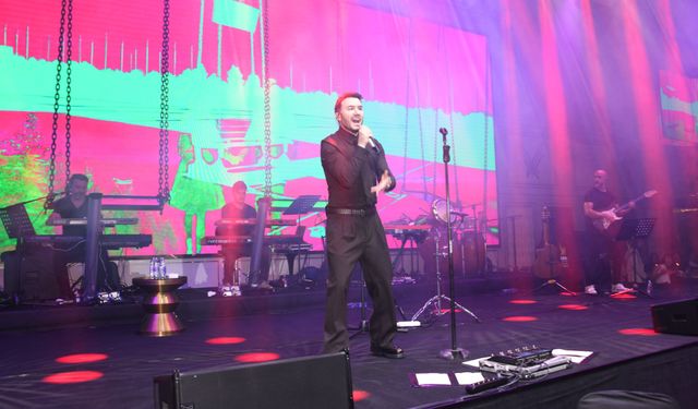 Mustafa Ceceli, Kıbrıs Chamada Prestige Hotel’de sahne aldı