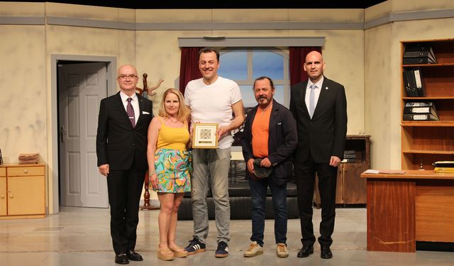 “Profesyonel” oyunu DAÜ’de sahnelendi