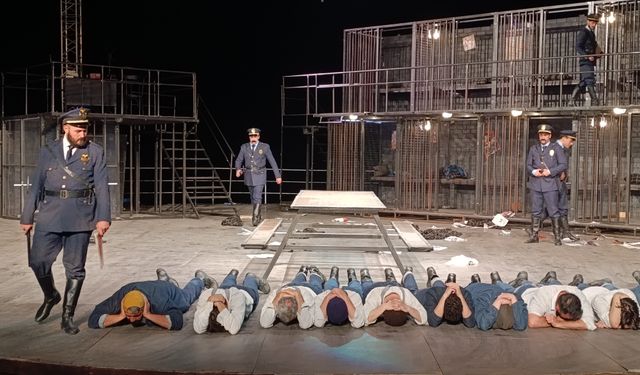 "Esaretin Bedeli" Girne’de sahnelendi