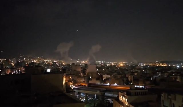 İran, ABD'nin İsrail'in saldırılarında yer alması halinde yanıt vereceklerini bildirdi