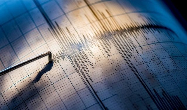 Japonya'nın güneybatısında 11 günde 911 deprem meydana geldi