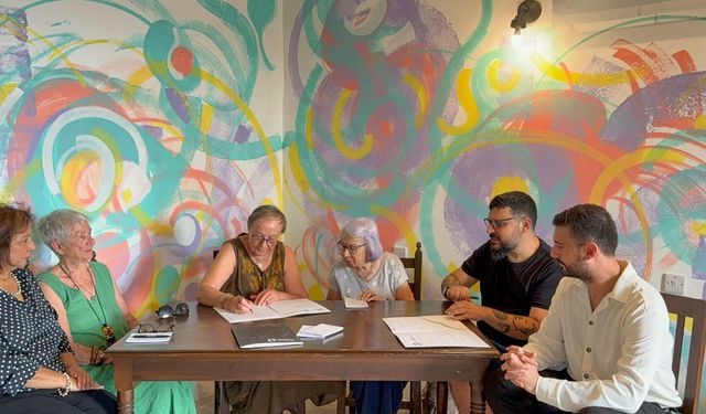 Arkhe Lefkoşa ile Kıbrıs Kâğıt Sanatçıları Derneği arasında Bienal Lefkoşa için iş birliği protokolü