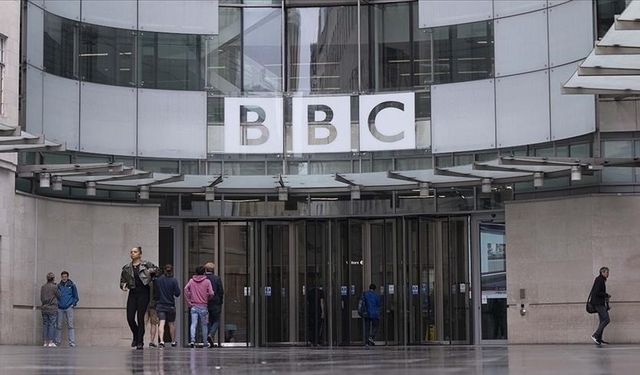 İngiltere'de ünlü isimler, İsrail yanlısı BBC yönetim kurulu üyesinin görevden alınmasını istedi