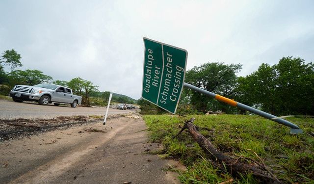 Texas'taki sel felaketinde hayatını kaybedenlerin sayısı 82'ye yükseldi