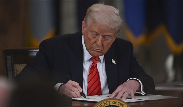 Trump, tarifeleri erteleme süresini 1 Ağustos'a uzatan kararnameyi imzaladı