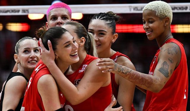 Filenin Sultanları tarihte ilk kez Dünya Şampiyonasında finale yükseldi