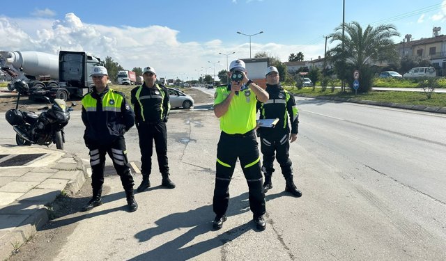 Trafik denetimlerinde dün 30 araç trafikten men edildi, 3 sürücü tutuklandı