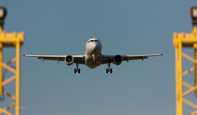 Kolombiya'ya zirveye giden Belçika Dışişleri Bakanı'nın uçağı acil iniş yaptı