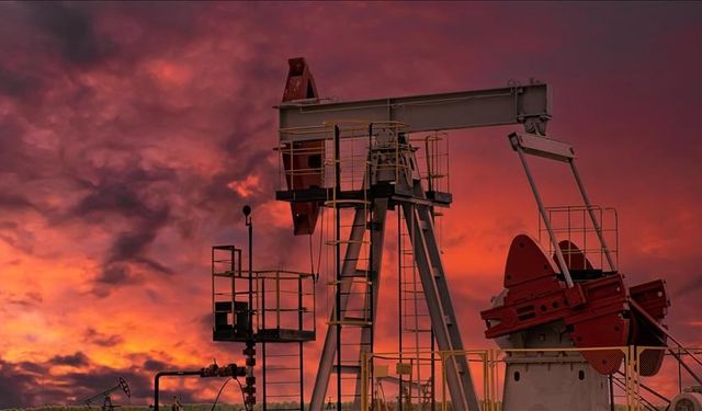 Brent petrolün varili 63,06 dolardan işlem görüyor