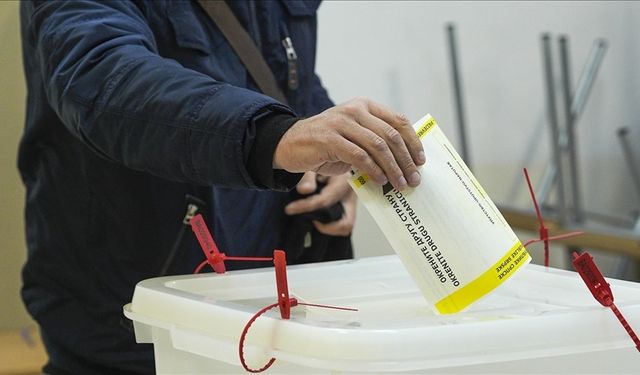 Bosna Hersek'in Sırp entitesindeki erken başkanlık seçiminde Sinisa Karan zaferini ilan etti