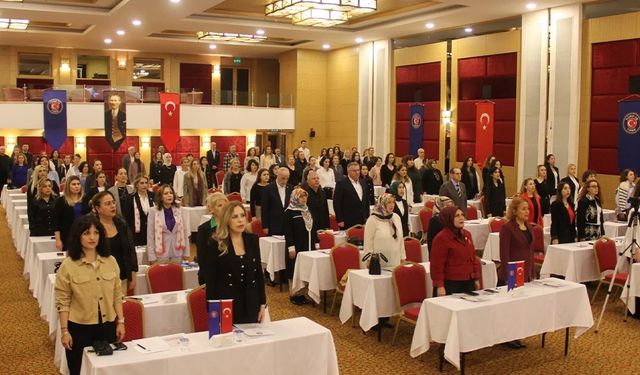 HÜR-İŞ, TÜRK-İŞ’in Kadına Yönelik Şiddetle Mücadele Semineri’ne katıldı