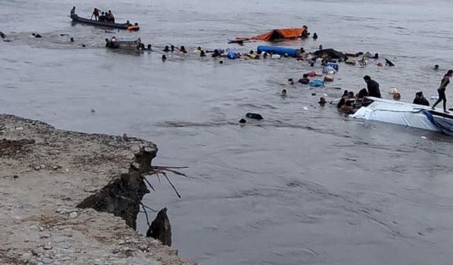 Peru'da toprak kayması sonucu batan iki yolcu teknesinde 12 kişi öldü, 57 kişi kayıp