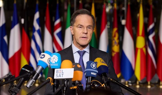 NATO Dışişleri Bakanları Toplantısı Brüksel'de başladı