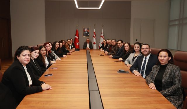 Cumhurbaşkanı Erhürman, DAÜ Hukuk Fakültesi Dekanı Alibaba ve beraberindeki heyeti kabul etti