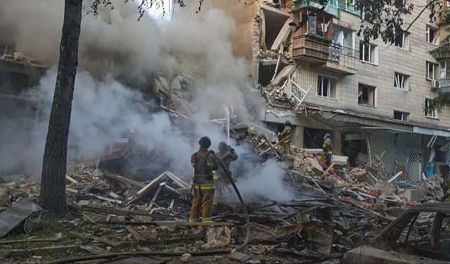 Ukrayna: Rusya'nın Kiev'de kliniğe düzenlediği saldırıda 1 kişi öldü, 3 kişi yaralandı