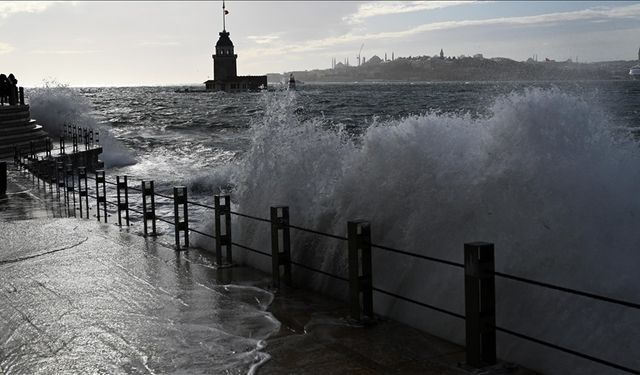 İstanbul'da olumsuz hava koşulları nedeniyle eğitime 1 gün ara verildi