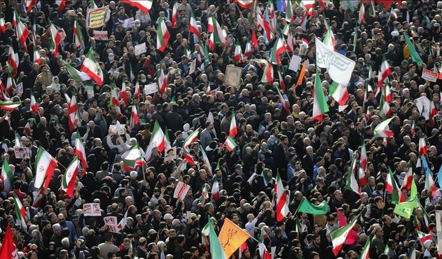 İran İnsan Hakları Aktivistleri Ajansı: "Protestolarda ölü sayısı 6 bin 373'e çıktı"