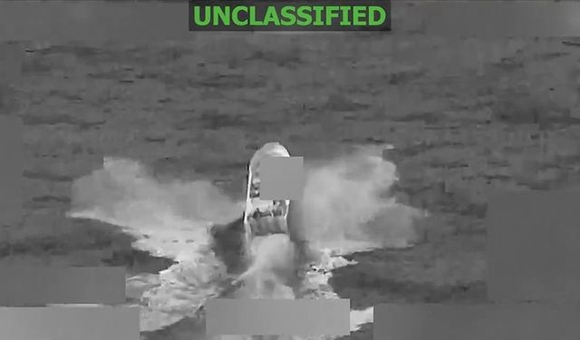 ABD, Doğu Pasifik'te bir gemiyi vurdu