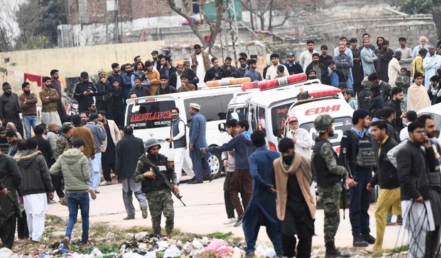 Pakistan’da camide katliam: 36 Ölü