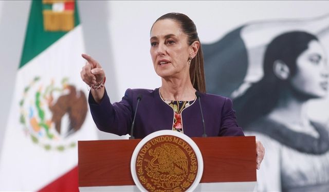 Meksika, Küba'ya petrol sevkiyatını durdurdu