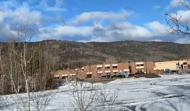 Kanada'da bir okul ve evde düzenlenen silahlı saldırıda 10 kişi öldü, 27 kişi yaralandı