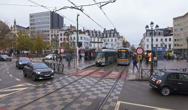 Brüksel'de 600 günü geçen krizin ardından bölgesel hükümet kuruldu