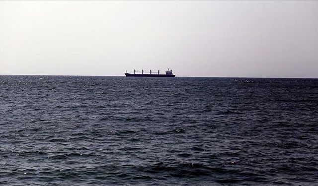 Umman: Marshall Adaları bandıralı petrol tankeri saldırıya uğradı