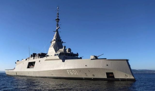 Yunan fırkateynleri Güney Kıbrıs “sınırları içerisinde”