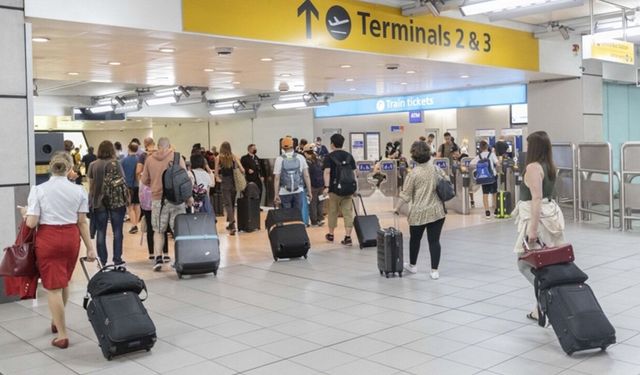 AB, binden fazla vatandaşını Orta Doğu'dan tahliye etti