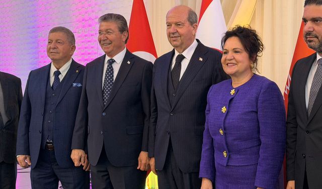 Başbakan Üstel, bayram tebriği kabul etti