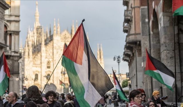 İsrail'in Filistinli esirleri hedef alan "idam yasası" İtalya'da protesto edildi