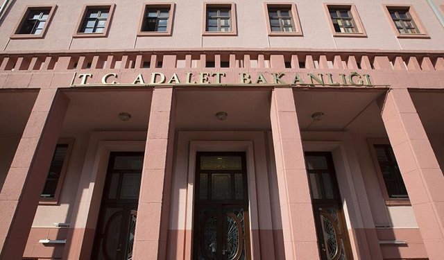 TC Adalet Bakanlığı: “Başta Telegram olmak üzere sosyal medyada işlemler başlatıldı”