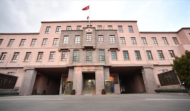 Türkiye MSB: “Ankara'da düşen helikopterdeki beş personelin sağlık durumuyla ilgili olumsuz durum yok”